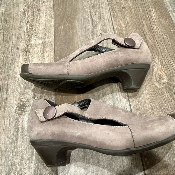 NAOT Brown Suede Leather Mary Jane Heel Shoes Women’s Size 8/39 Patent Toe Cap - Picture 4 of 7